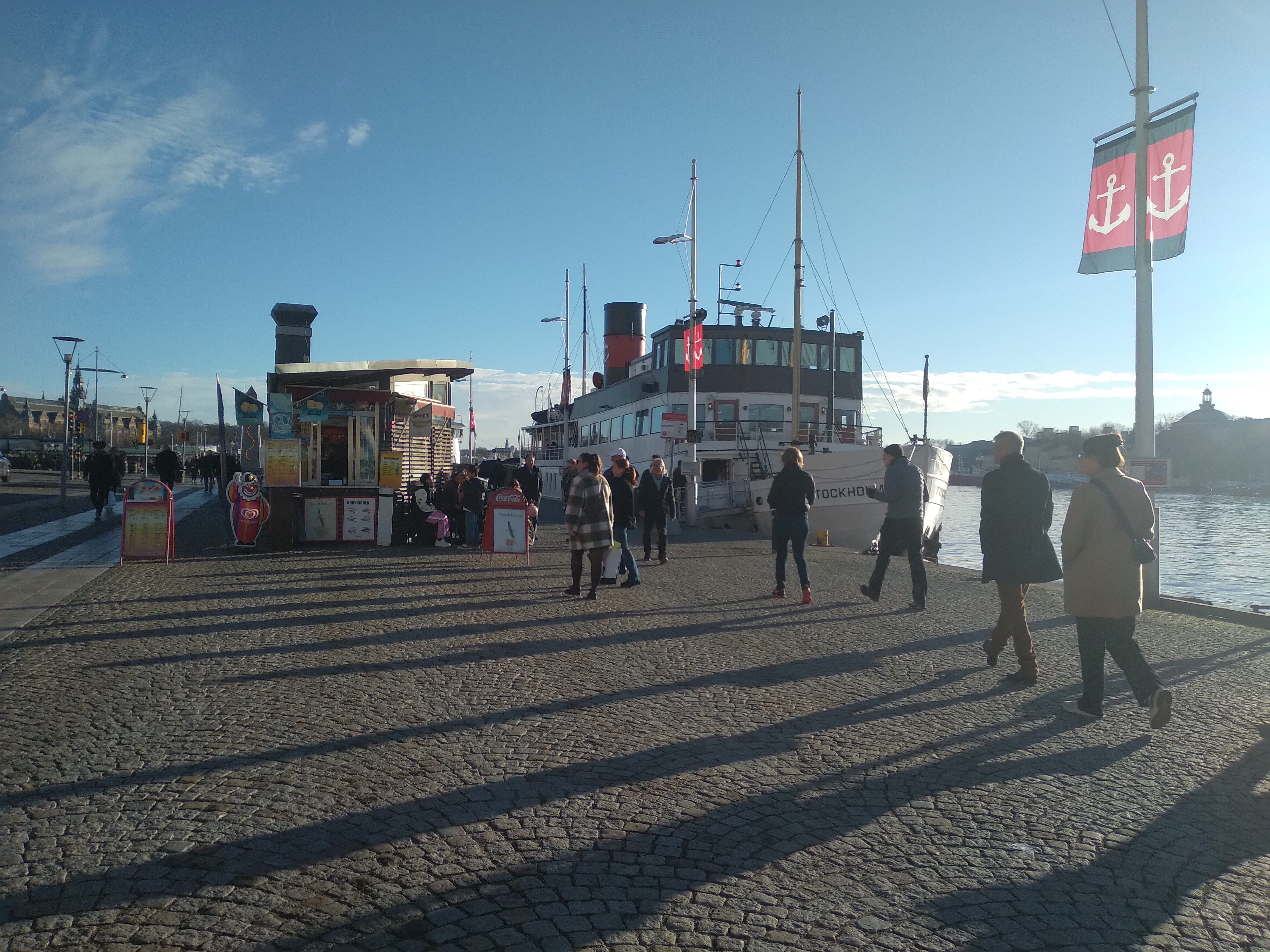 vaxholm tour boat